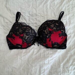 Discontinued Victoria’s Secret Red Satin & Black Lace Bra | Size 34B